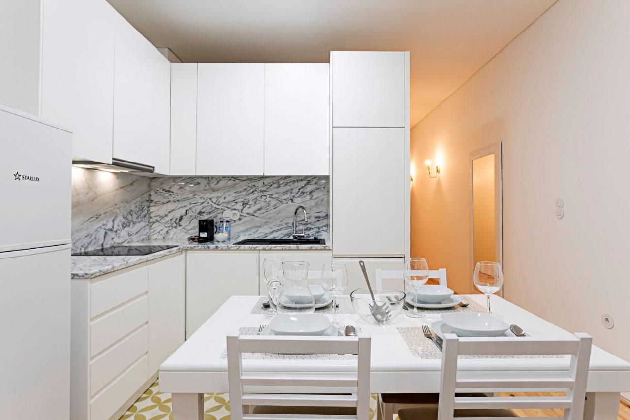Loios 1Br Flat Downtown By Lovelystay Porto Ngoại thất bức ảnh