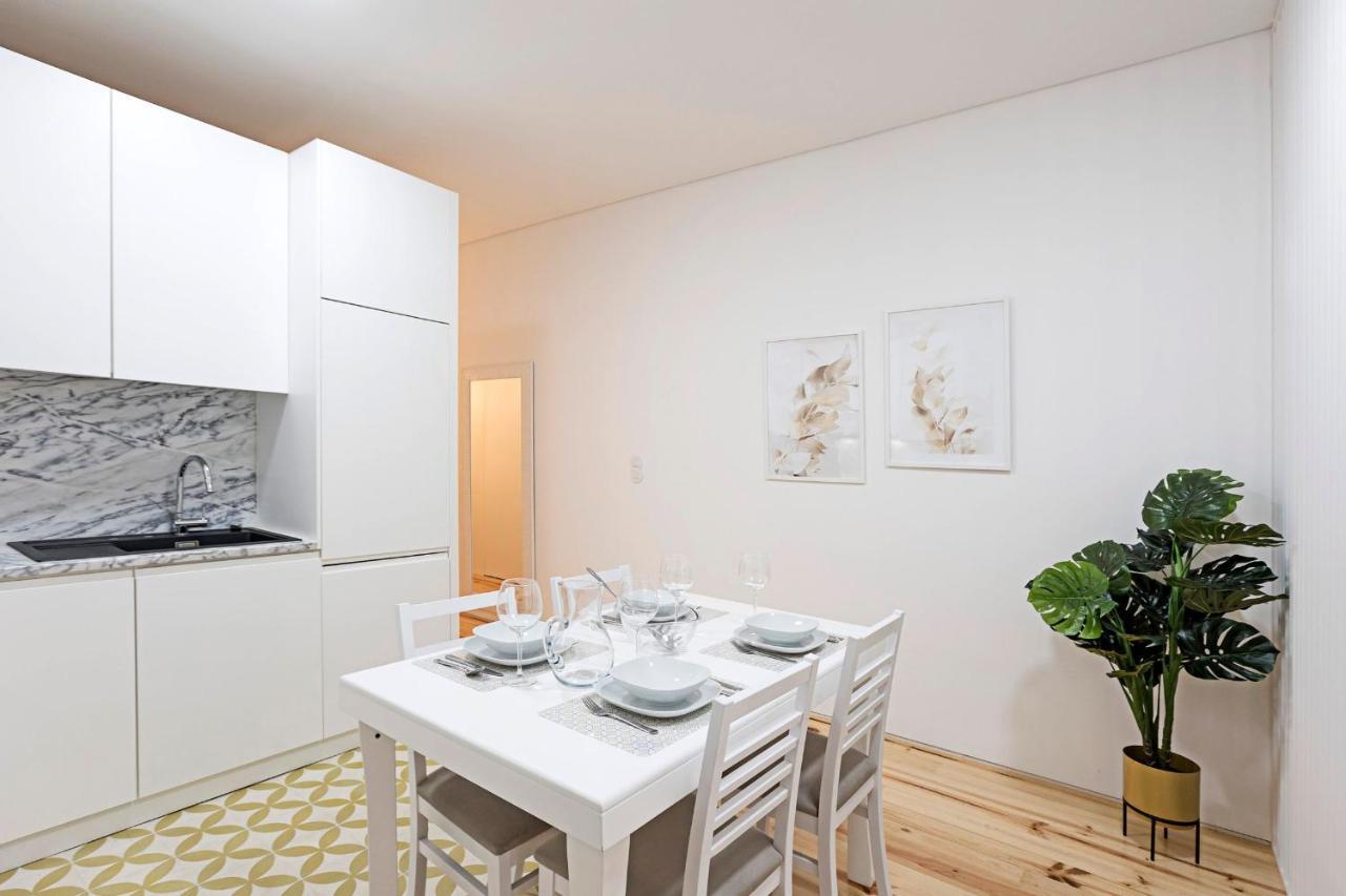 Loios 1Br Flat Downtown By Lovelystay Porto Ngoại thất bức ảnh