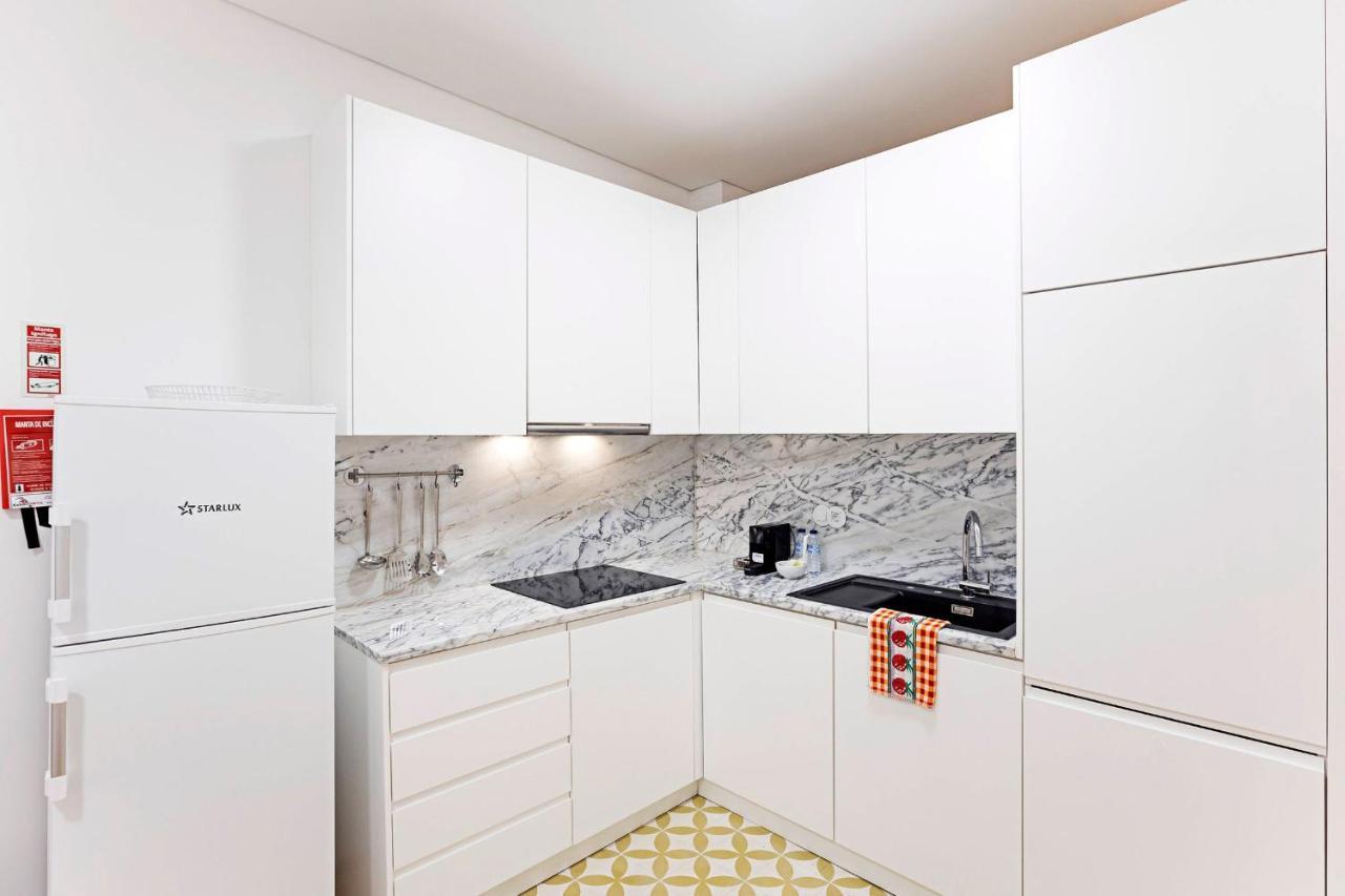 Loios 1Br Flat Downtown By Lovelystay Porto Ngoại thất bức ảnh