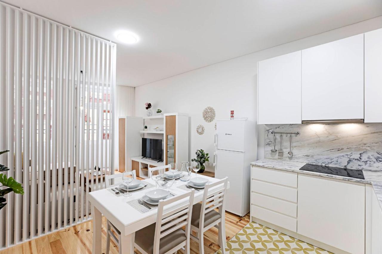 Loios 1Br Flat Downtown By Lovelystay Porto Ngoại thất bức ảnh